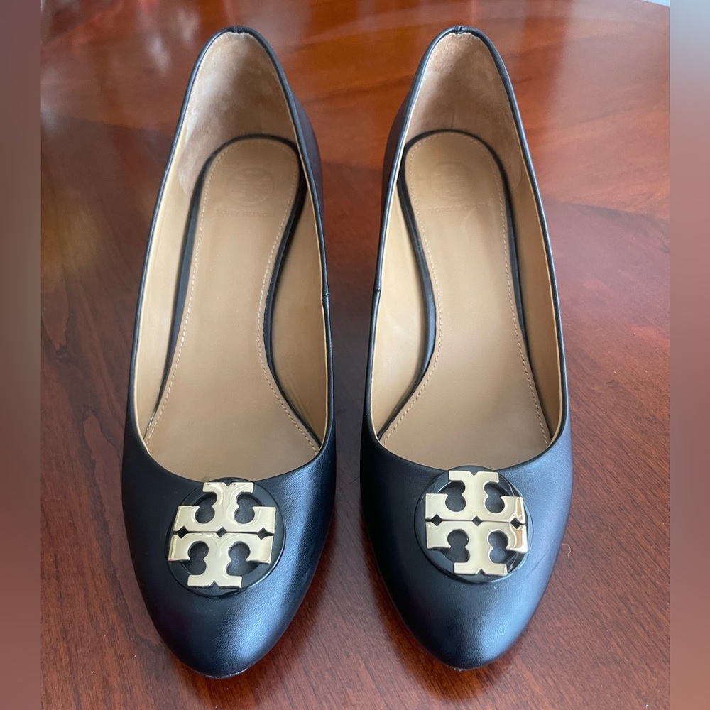 Tory Burch Luna Wedge 85 MM Size 8
